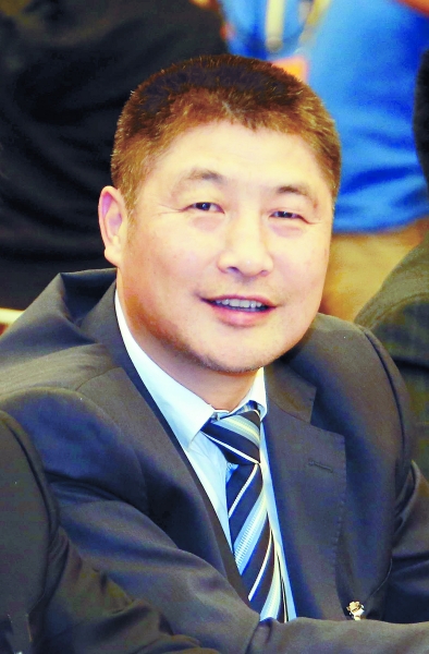 蒋益民代表陈三新代表李亿龙代表肖百灵代表记者 张目 罗新国 摄11月3