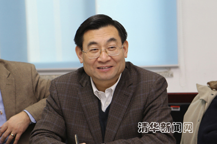 清华大学校党委书记胡和平与社科学院部分教师座谈