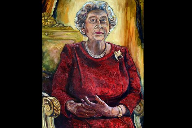 《泰晤士报》5月2日报道,最新的女王伊丽莎白二世画像在英国加迪夫