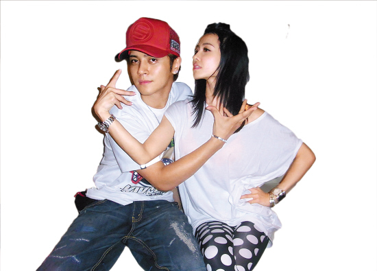 罗志祥与蔡依林是众所周知的"好闺蜜"李湘何炅不怕玩亲亲