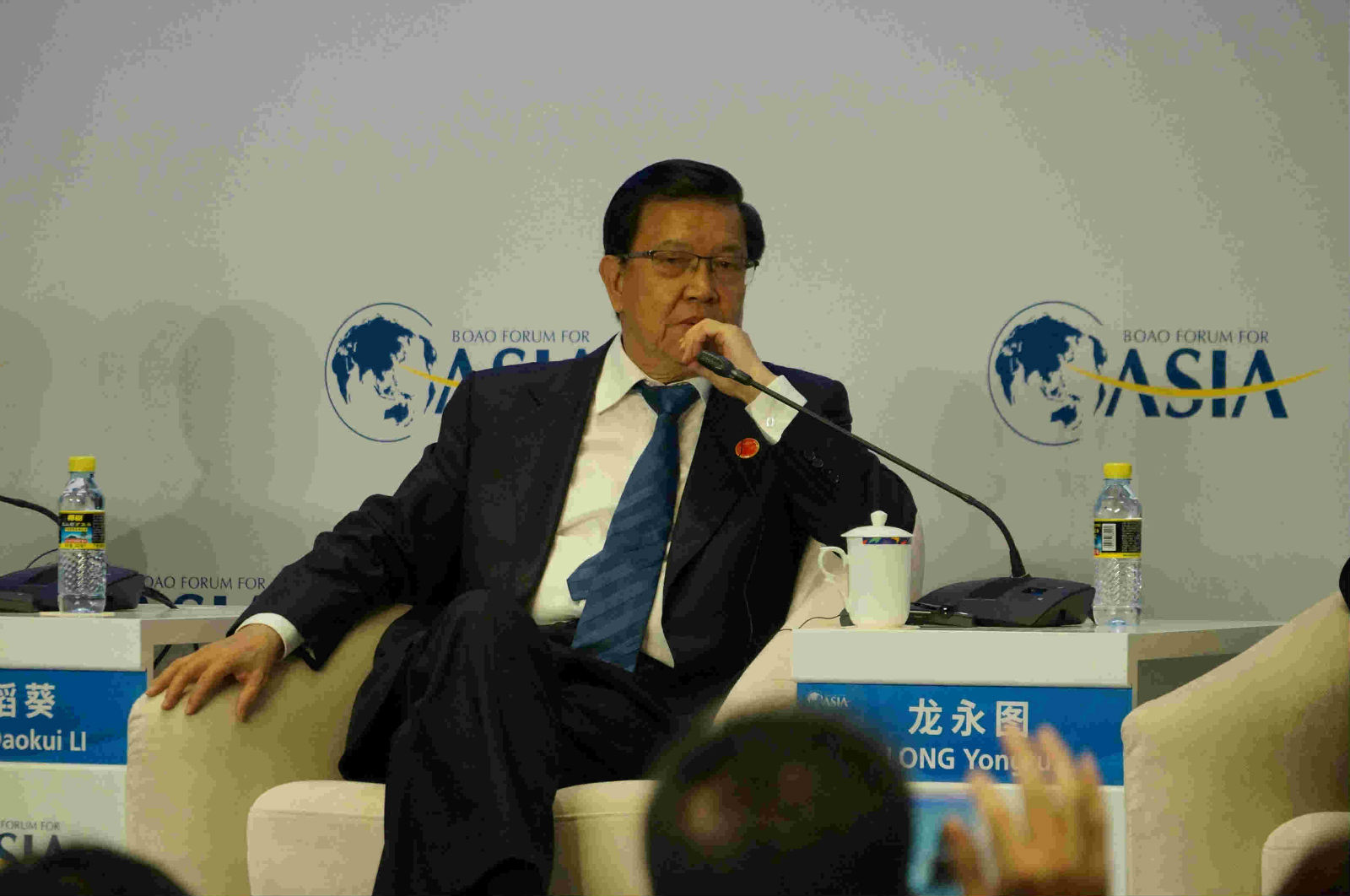 龙永图：要想三十年后生活更美好 中国要坚持做好三件事情 _新闻频道_央视网(cctv.com)