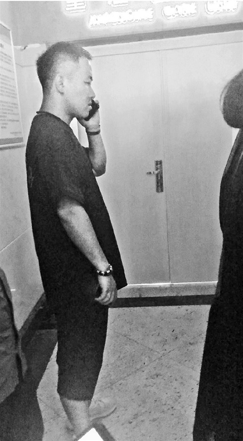 一家6口全部遇险被困 他冲进隧道先救出8位陌生人