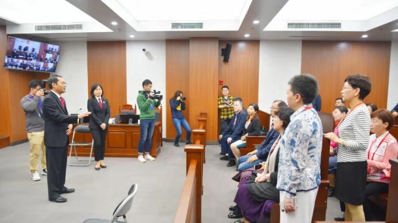 一个公司俩公章 巨额债务谁来还?