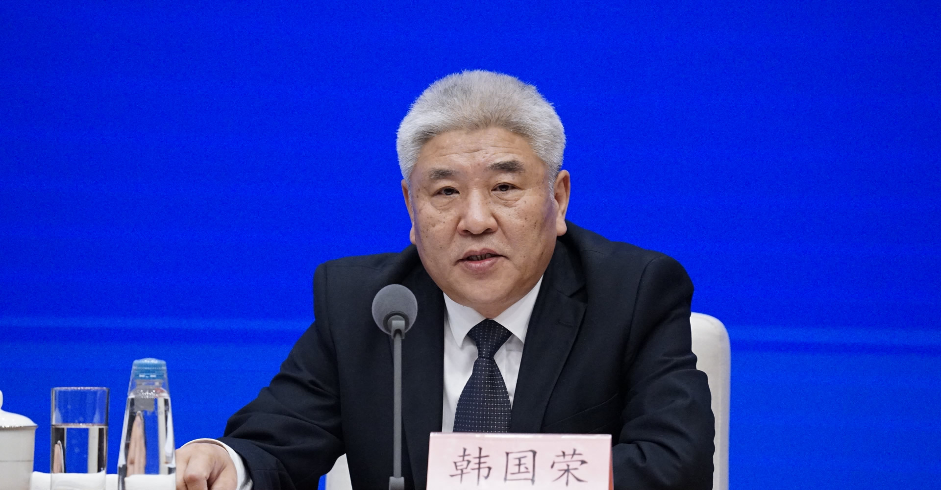 国家税务总局纳税服务司负责人韩国荣介绍,"非接触式"办税缴费服务