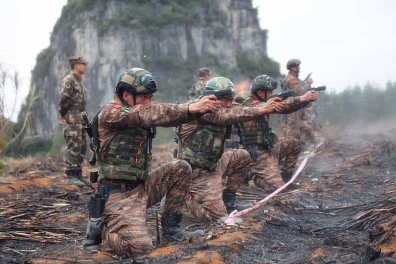 武警南宁支队:"魔鬼周"极限训练锤炼特战队员血性虎气