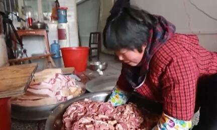 腌腊肉、灌香肠、打糍粑 贵州平塘群众欢欢喜喜过大年