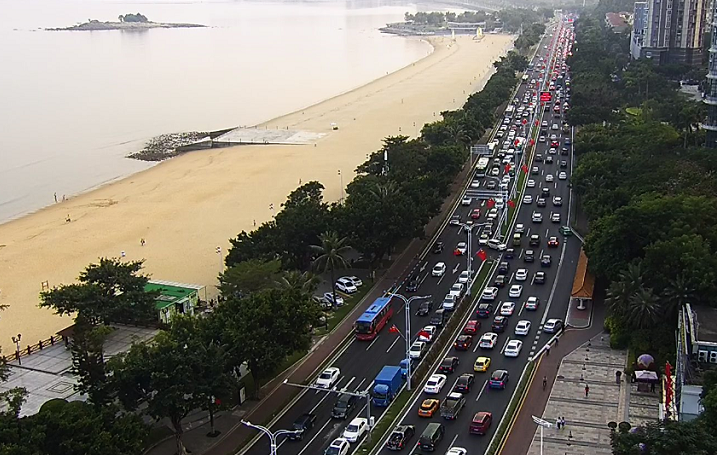 港湾大道的车流。  &ldquo;珠海交警&rdquo;微信公号 图