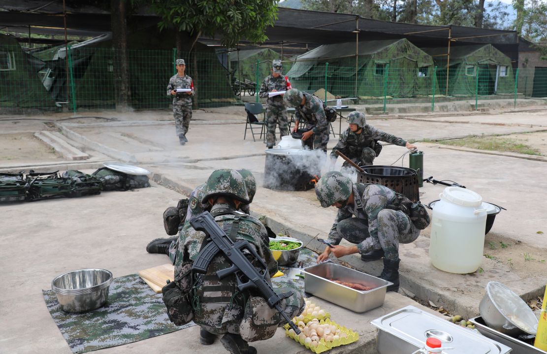 直击炊事员考核提高野战保障能力