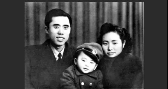 《红梅赞》的音乐响起,就好像江姐从未离开过