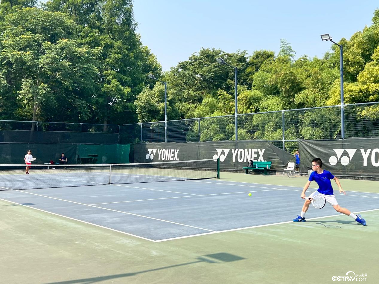 江苏南京：推广网球运动助力青少年健康成长_新闻频道_央视网(cctv.com)