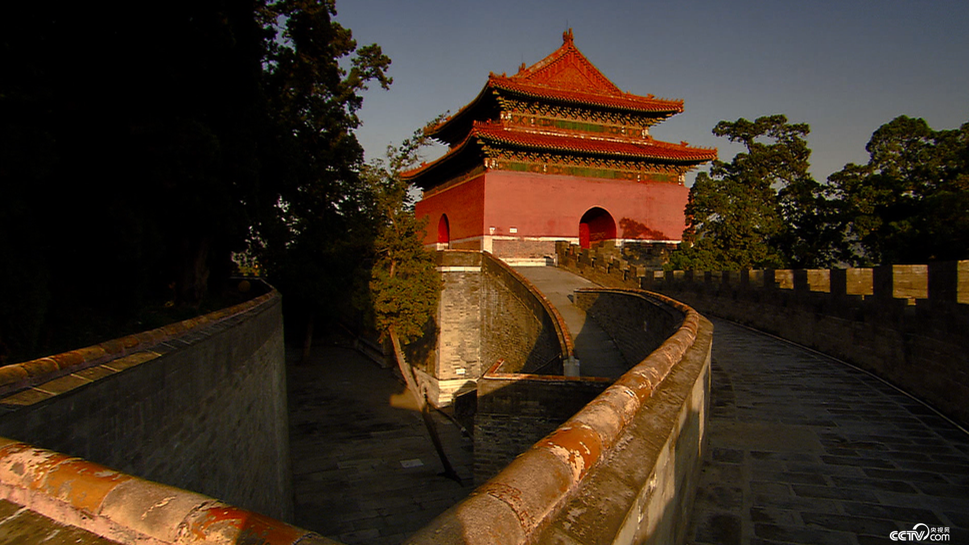 《百家讲坛》节目预告:《探秘明十三陵》(3)山陵巍