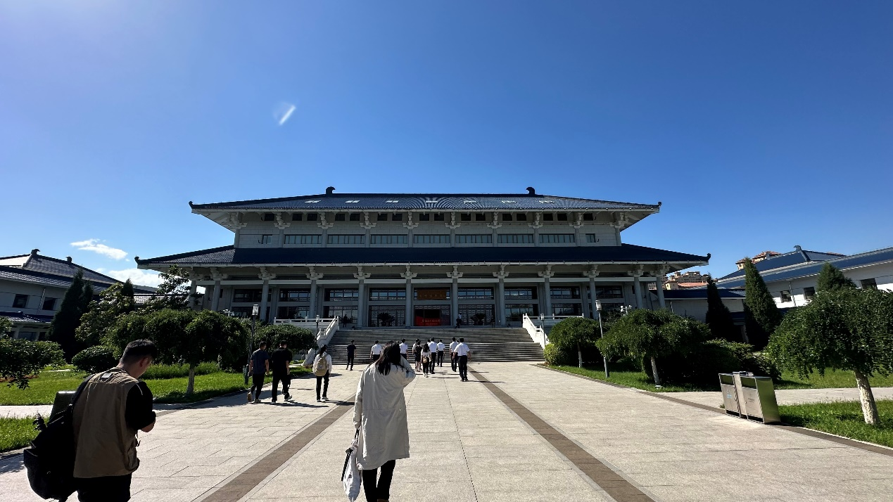 图为赤峰博物馆外观。人民网记者 金洪花摄