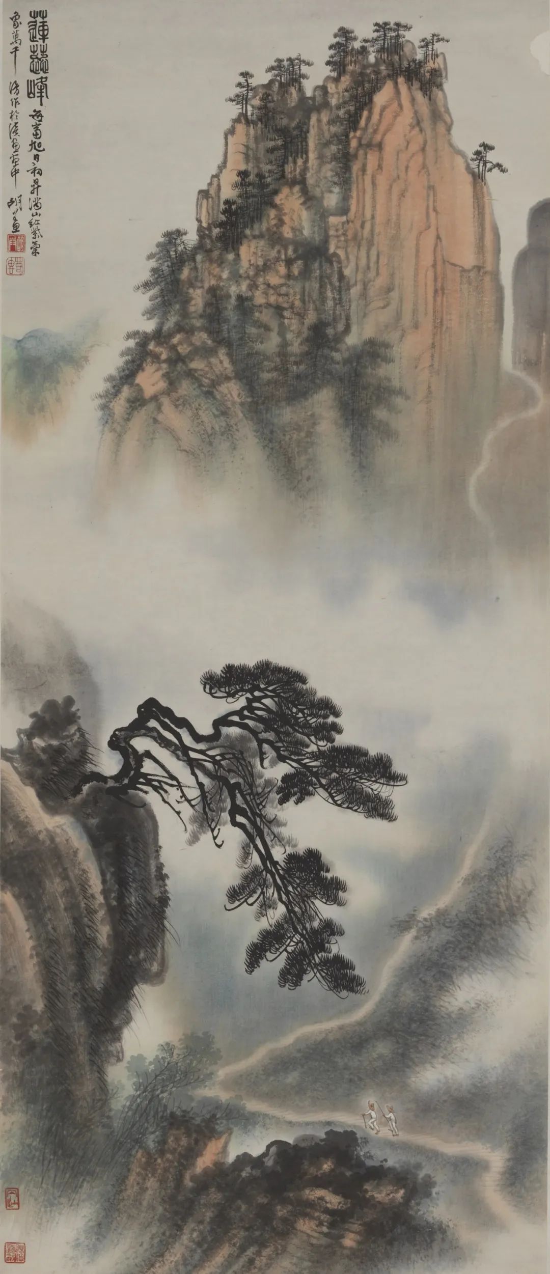 莲花峰   胡若思  中国画   130.5×56cm   1960年  中国美术馆藏