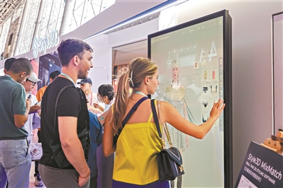 外国采购商被AI模特吸引，试用功能。