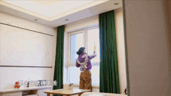 书页间的万种人生