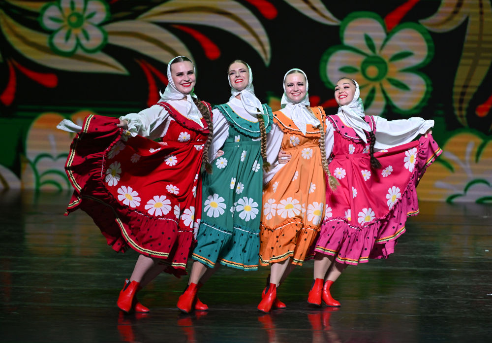 纵情歌唱，有着英雄血脉的伟大人民！&mdash;&mdash;《黄河大合唱》与《神圣的战争》跨越时空的交响