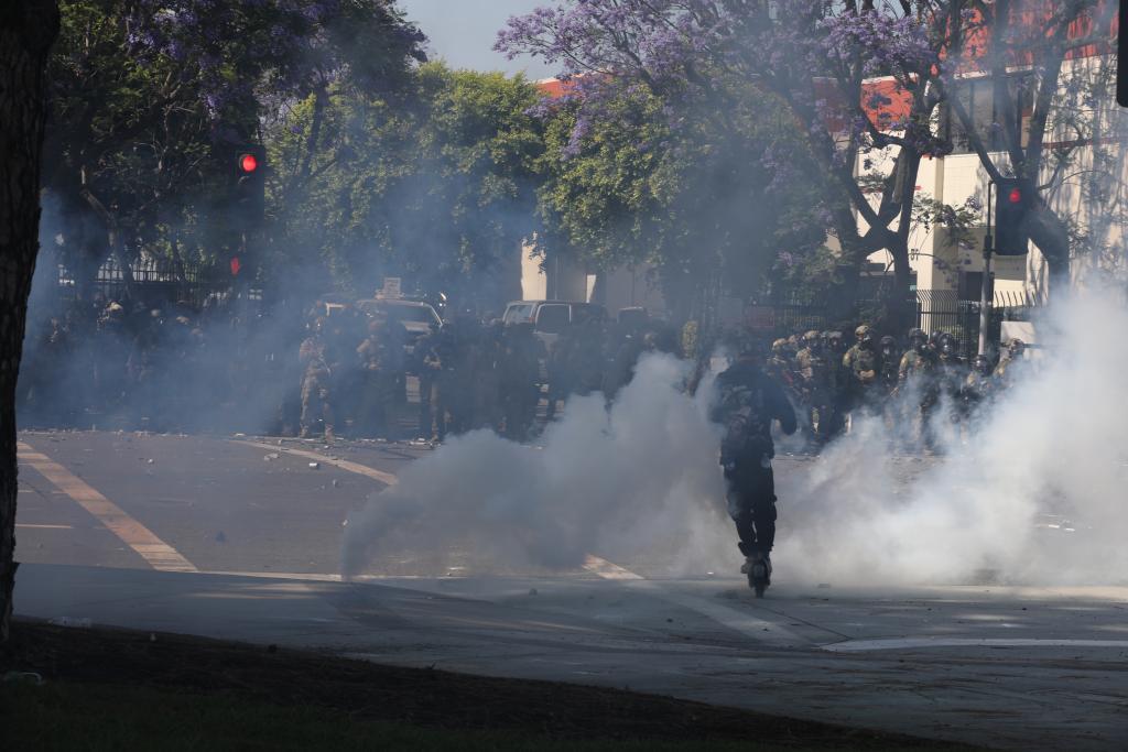 500名士兵待命 特朗普：将向任何地方派遣军队  第2张