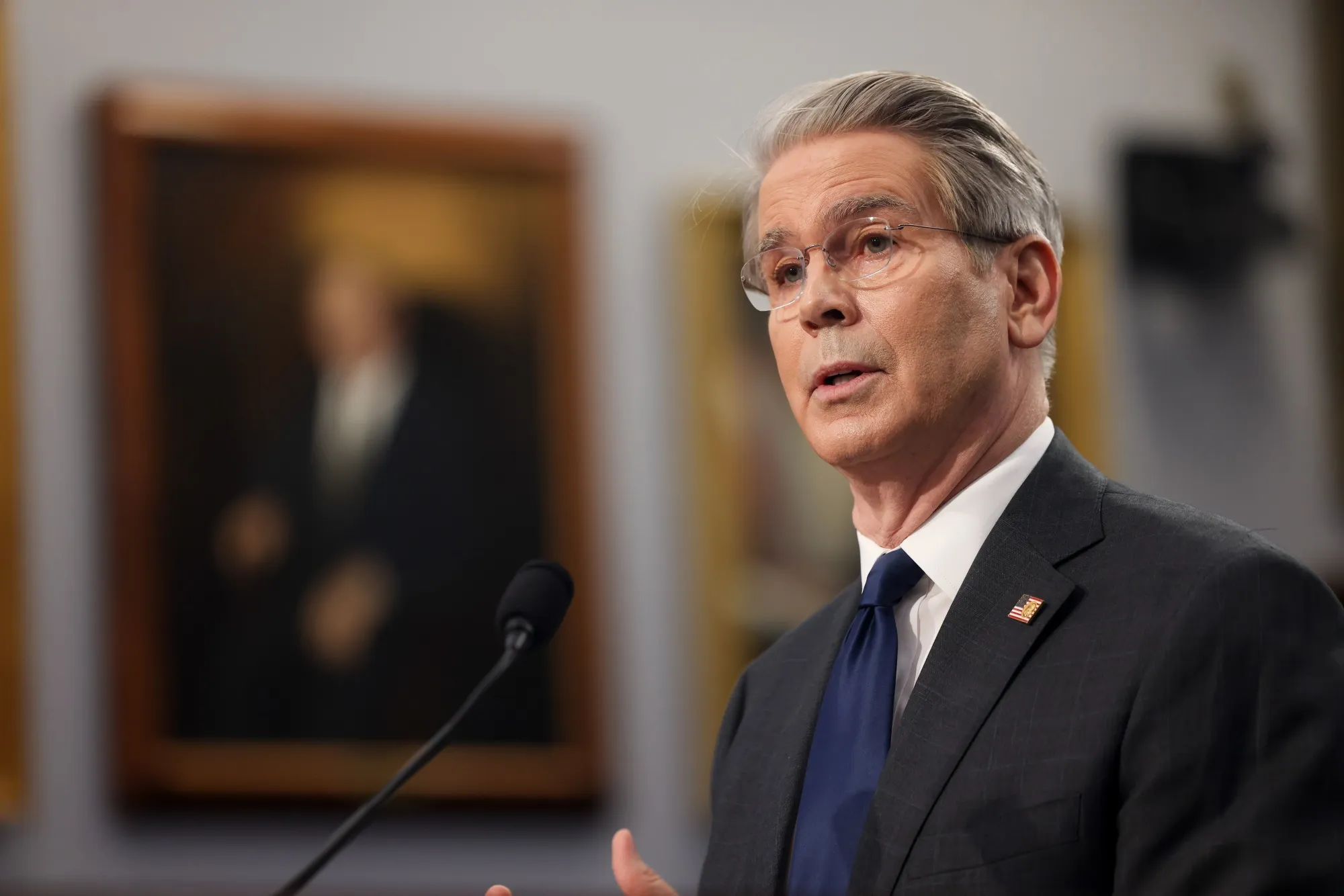 有望接替鲍威尔任职美联储主席？美财长贝森特回应_新闻频道_央视网(cctv.com)