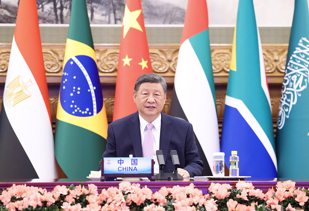 9月8日晚，国家主席习近平出席金砖国家领导人线上峰会，并发表题为《团结合作 砥砺前行》的重要讲话。新华社记者 黄敬文 摄