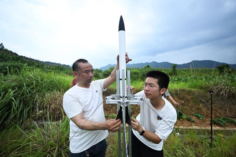 張師傅兒子考取沈陽航空航天大學，獲得2025 “滴滴助學計劃”獎學金