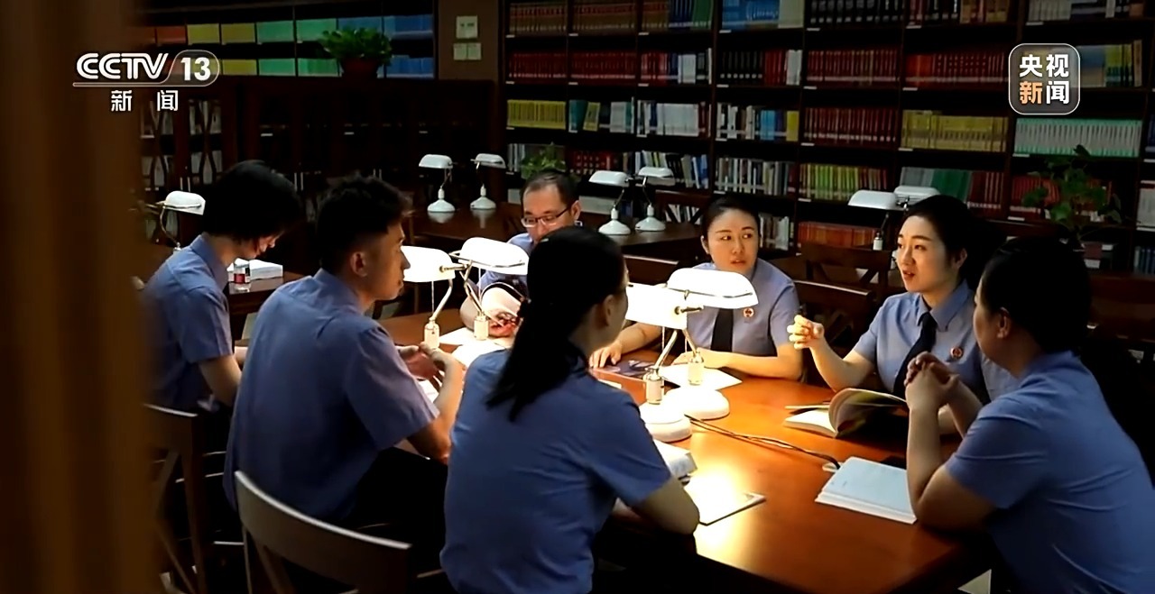 新闻周刊丨重庆“莎姐”：我们办的不仅是案子，更是孩子的人生 图2