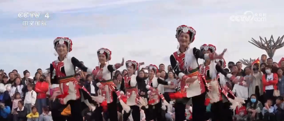 “十一”假期全国消费市场繁荣兴旺 物资供应平稳有序