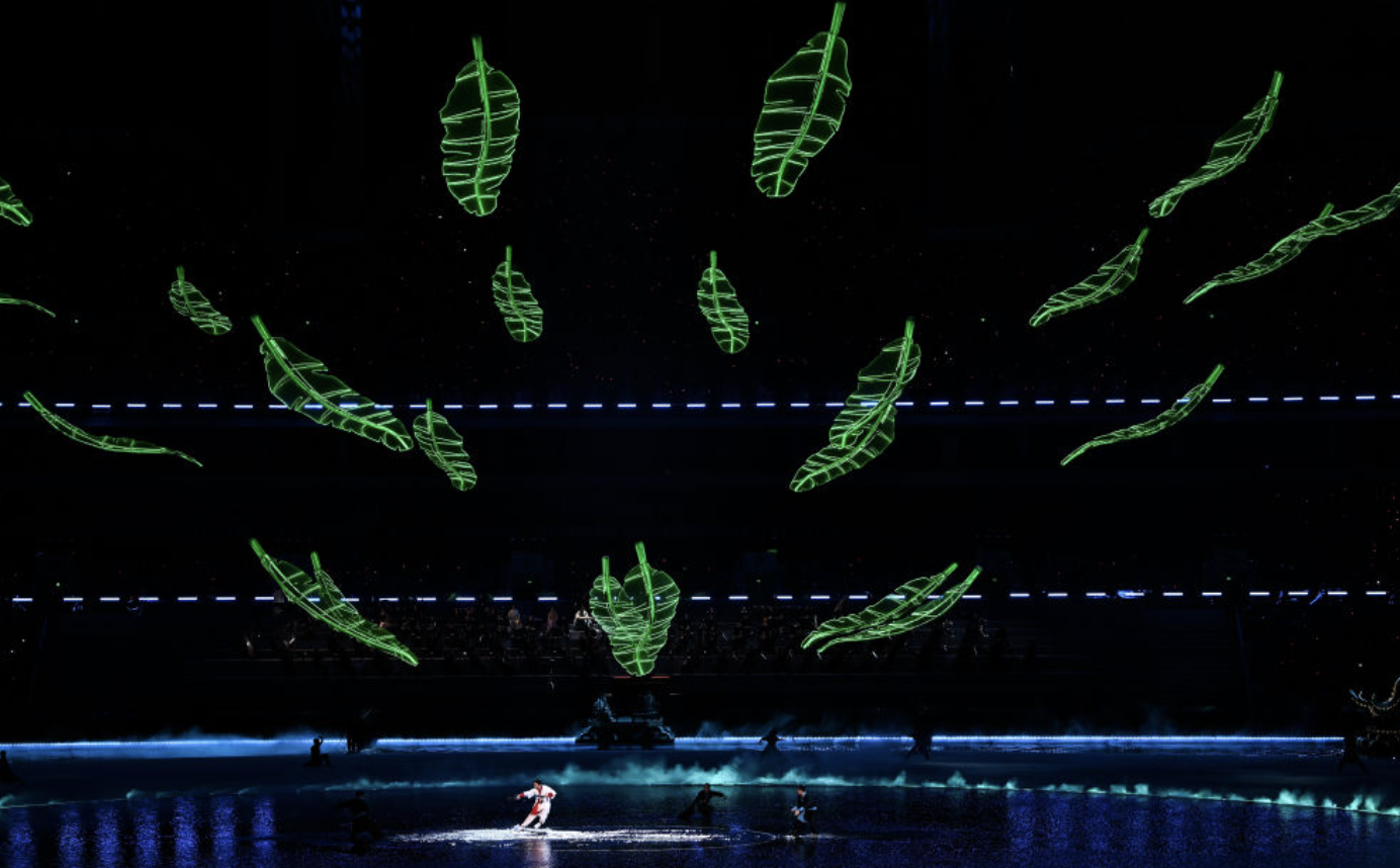   11月9日，演员在开幕式现场表演。新华社记者 邓华 摄