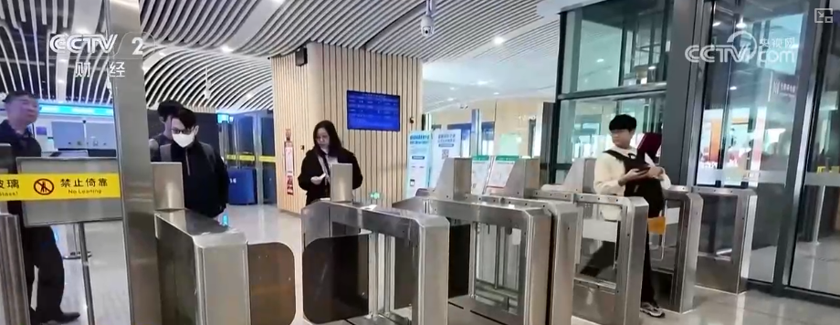 新年临近交通部门推出精细化保障措施 服务旅客更舒心、更便捷出行