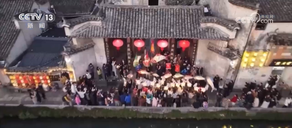 冰雪狂欢、古镇漫游……外国游客解锁中国游新玩法 新年入境游迎“开门红”