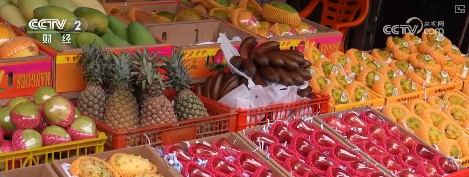 百年大集出圈圈粉海外游客 特色年货走俏“小而美”创新品类拓宽消费新场景