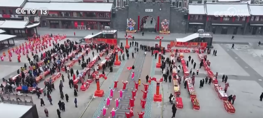 多彩集市透着浓浓年味藏着经济活力 品质升级助力“年经济”焕彩焕新