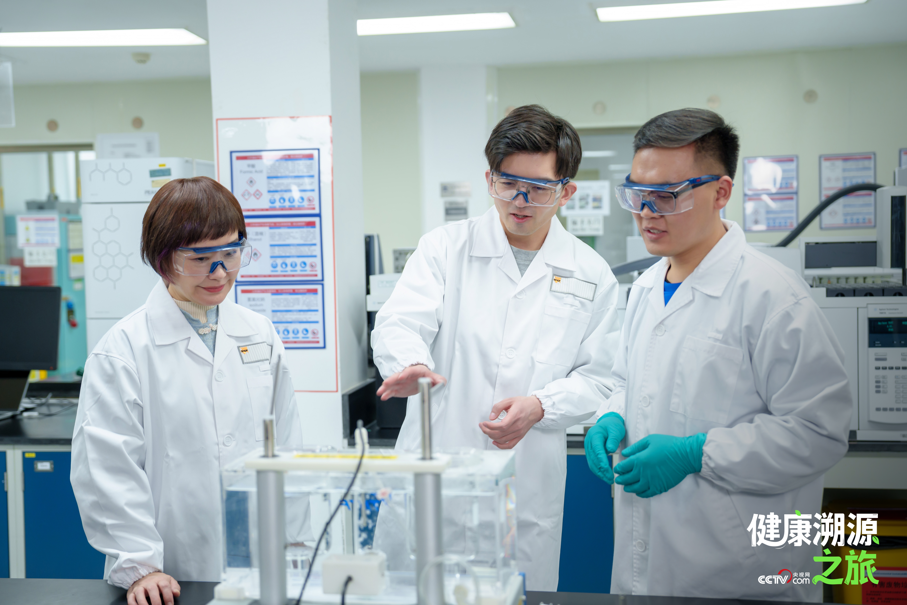 中美史克的感冒药产品崩解及缓释技术实验展示