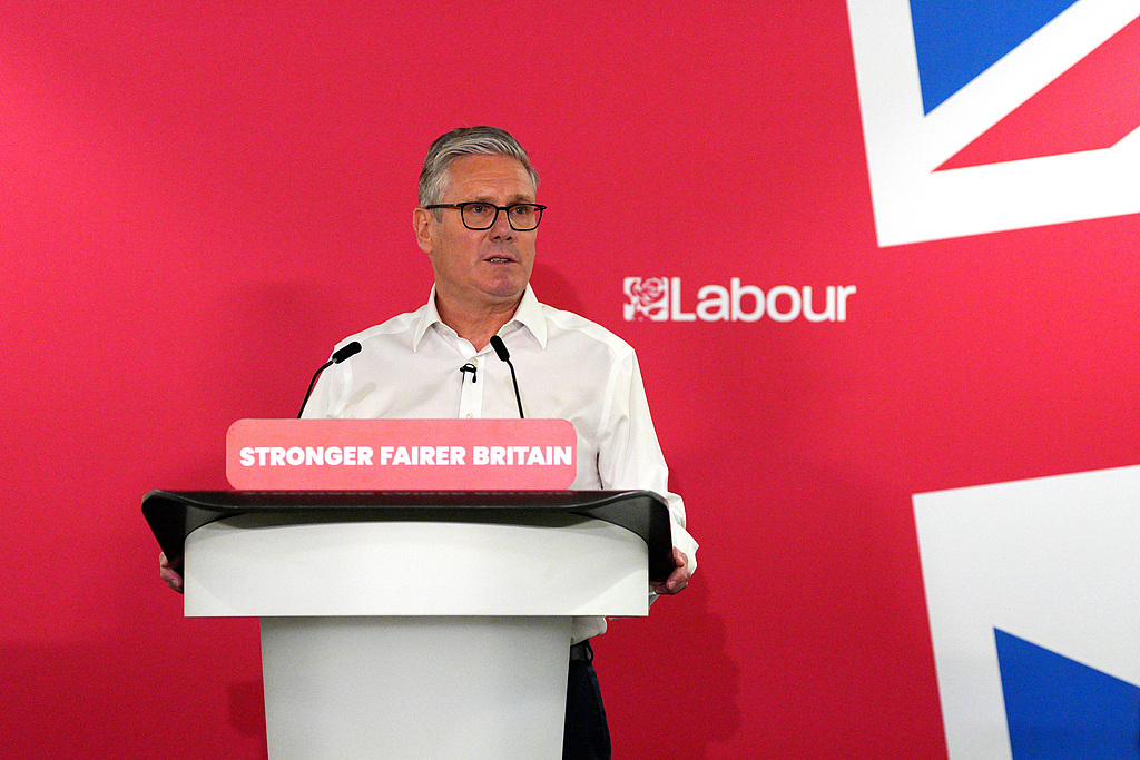 英国首相斯塔默被多名内阁成员要求设定辞职