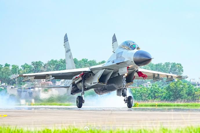 海军航空兵开展对抗训练 战机高清大图来了
