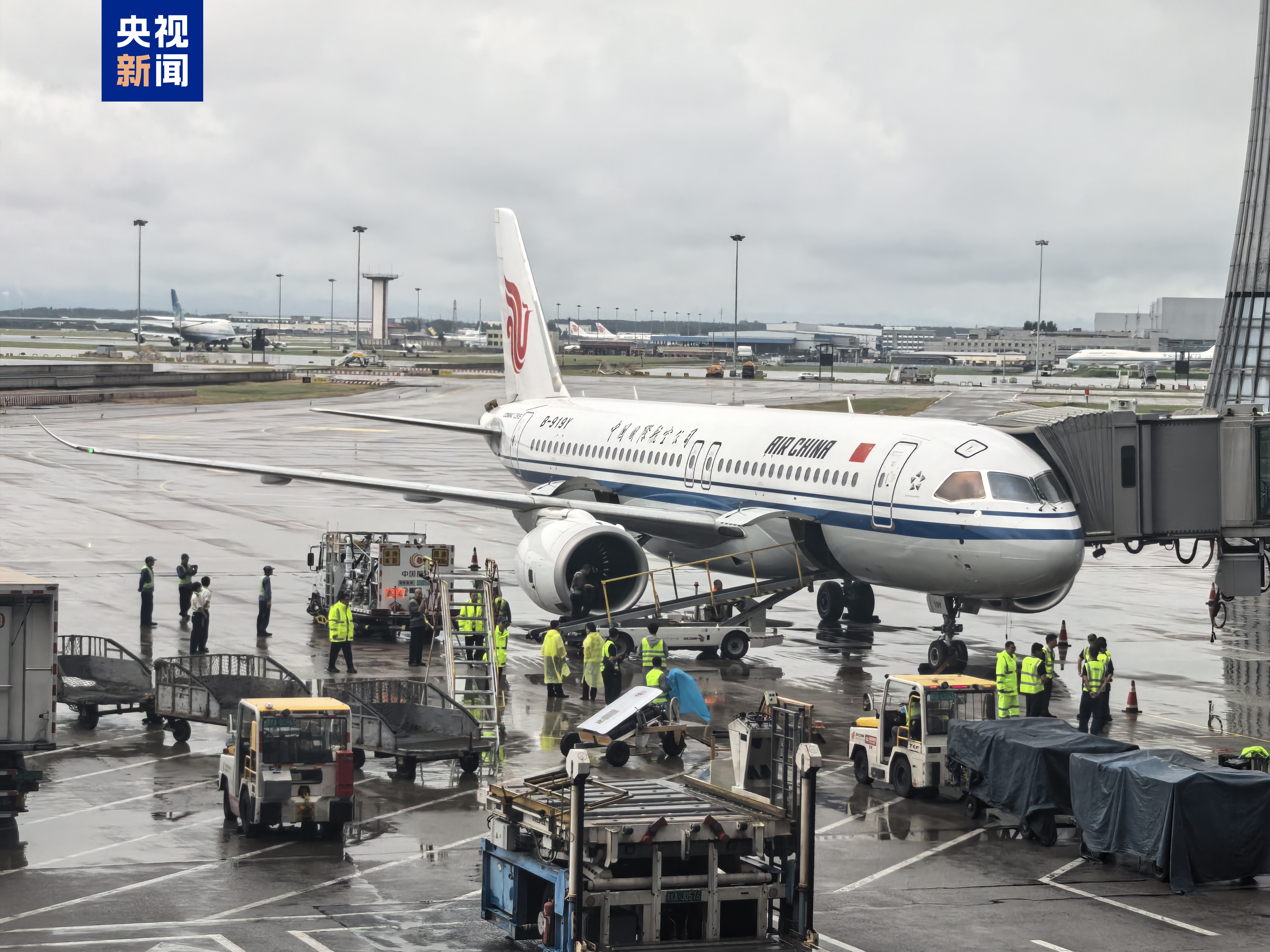 C919首航北京—乌兰巴托 国产大飞机正