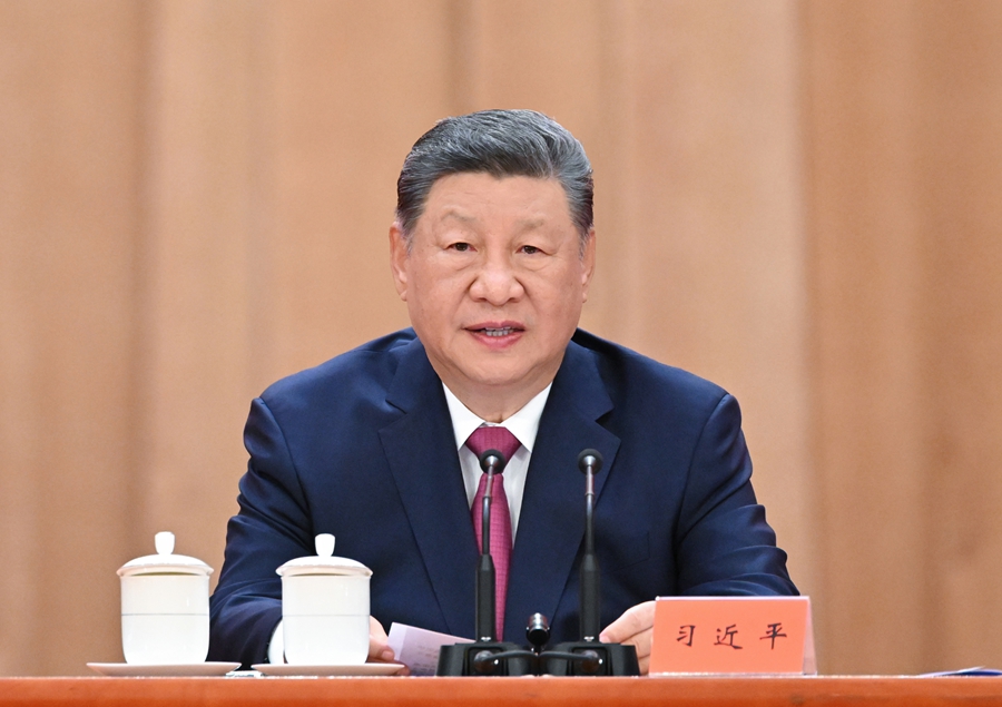 &emsp;&emsp;8月17日上午，中共中央、全国人大常委会、国务院、全国政协、中央军委在北京人民大会堂隆重举行大会，纪念伟大的马克思主义者，伟大的无产阶级革命家、政治家、军事家、外交家，中国特色社会主义伟大事业的杰出领导者江泽民同志诞辰100周年。中共中央总书记、国家主席、中央军委主席习近平出席大会并发表重要讲话。