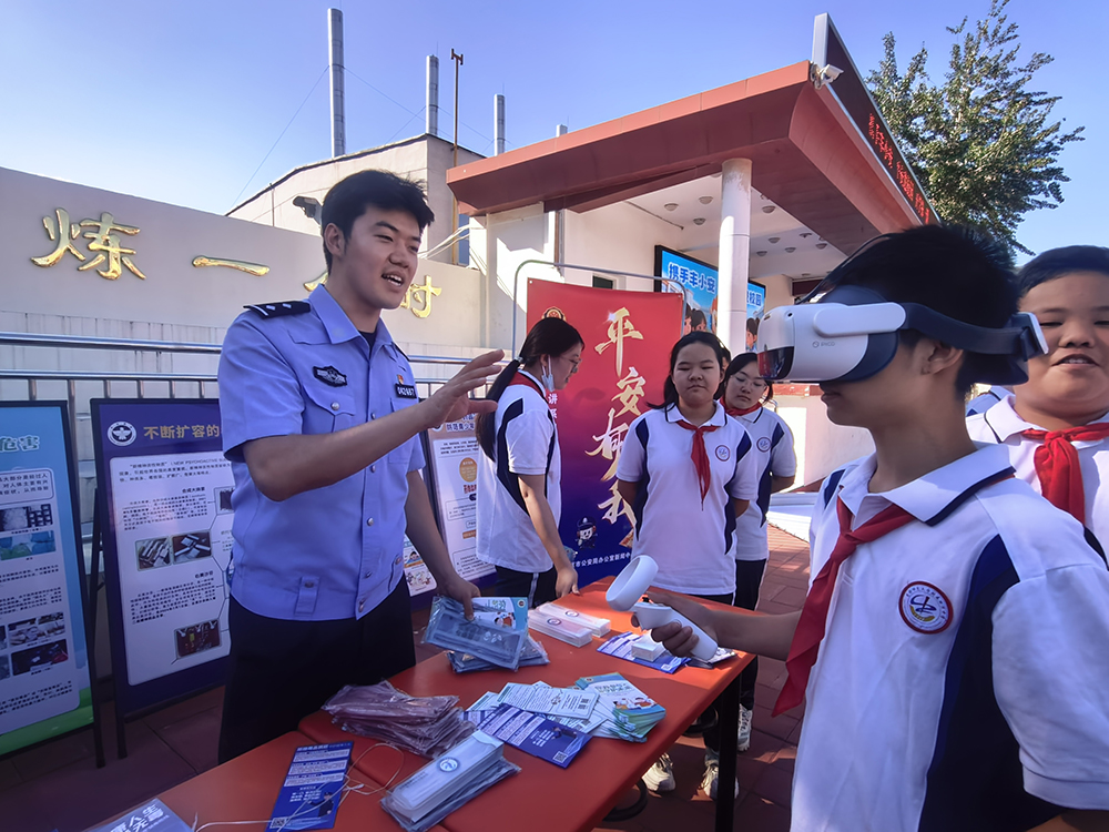 开学第一课陆续开讲！北京警方护航新学期校园安全