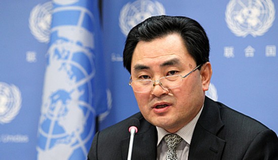 党建 滚动新闻 朝鲜常驻联合国副代表安明勋在记者会上发言(网页截图)