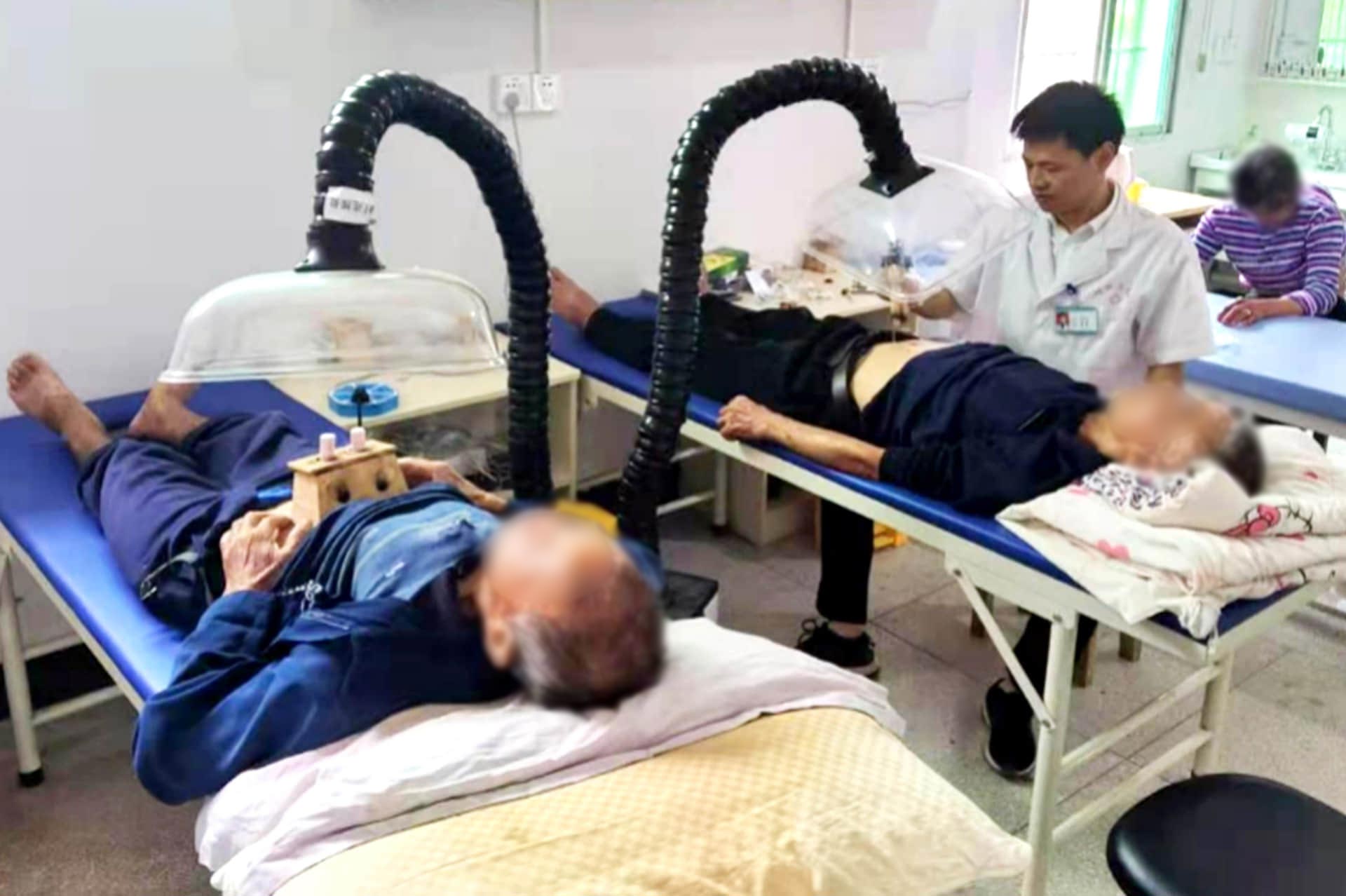 江西省撫州市樂安縣全科特崗醫生鄧起才，從醫20年來如一日，情係鄉村，進村入戶，默默奉獻，無私為轄區群眾解除病痛，被廣大群眾稱為農民健康的“守門人”。